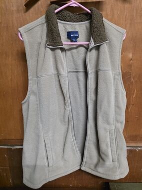 ​Basic Editions Tan Fleece Full-Zip Vest - Sherpa Lined Collar - Women's Medium